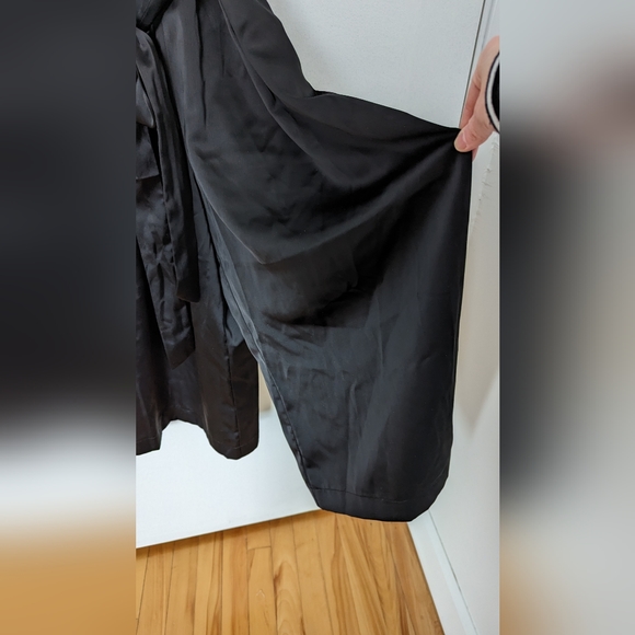 Wide Leg Satin Jumpsuit Le Chateau - Picture 4 of 5